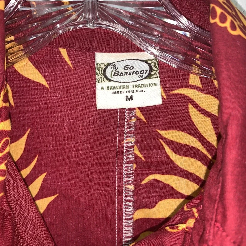 Go Barefoot Shirt Mens M Red Yellow Floral‎ Hawaiian USA Made Cardinal Gold